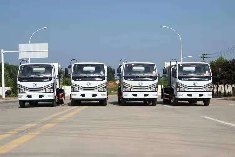 國六東風5噸灑水車前正面圖