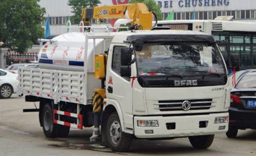 隨車吊灑水車