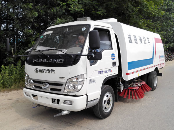 程力福田時(shí)代3方小型道路清掃車全方位圖