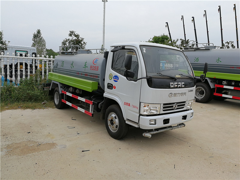 東風(fēng)綠化灑水車