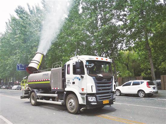 多功能灑水霧泡車